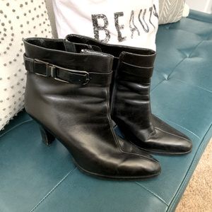 Franco Sarto Side Zip Ankle Boots - size 7.5